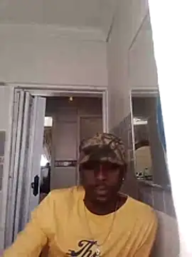 Snapshot of Skubadiber chatting on 07-21-26, 10:38 Skubadiber online show from 07-21-26, 10:38