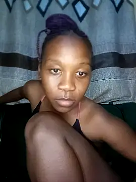 Snapshot of Staria_luxe chatting on 07-20-26, 06:10 Staria luxe online show from 07-20-26, 06:10