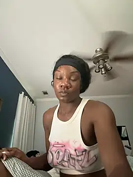 Snapshot of therealgiabenj chatting on 07-20-26, 06:54 therealgiabenj online show from 07-20-26, 06:54