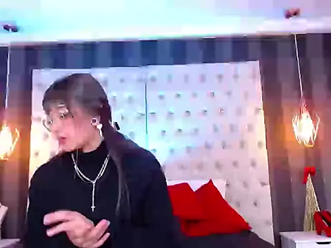 Snapshot of MoreAlice chatting on 07-21-26, 10:55 MoreAlice online show from 07-21-26, 10:55
