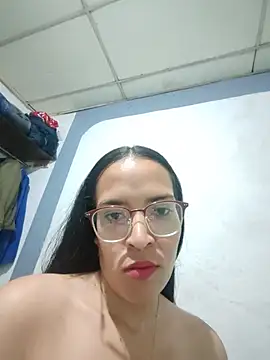 Snapshot of KatalinaF chatting on 08-10-26, 03:35 KatalinaF online show from 08-10-26, 03:35