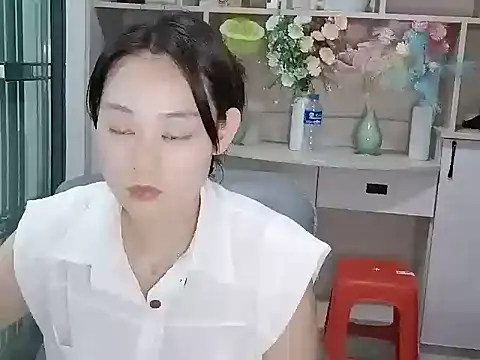 Snapshot of XIAxia00001 chatting on 07-21-26, 01:12 XIAxia00001 online show from 07-21-26, 01:12