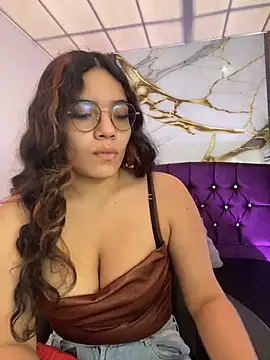 ariana ec online show from 07-22-26, 01:24