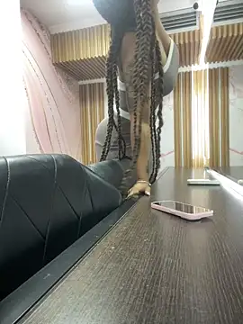 Snapshot of riri_brunnete chatting on 03-11-26, 04:06 riri brunnete online show from 03-11-26, 04:06