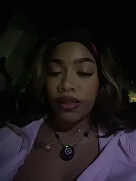 riri brunnete online show from 06-12-26, 04:21
