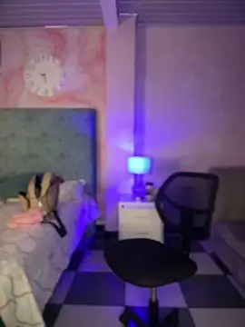 Snapshot of riri_brunnete chatting on 02-03-26, 04:10 riri brunnete online show from 02-03-26, 04:10