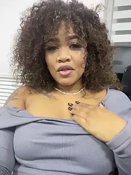 Snapshot of riri_brunnete chatting on 03-20-26, 04:24 riri brunnete online show from 03-20-26, 04:24