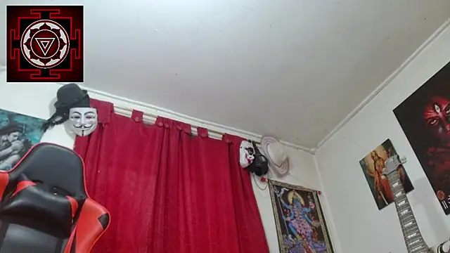 Amanda Valeska online show from 11-01-25, 04:45