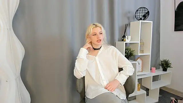 VivienMendler online show from 07-25-26, 10:54