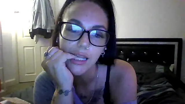 Pretty Kizzi online show from 07-27-26, 09:33