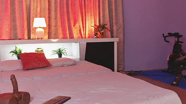 Snapshot of SofiLane_ chatting on 08-05-26, 01:05 SofiLane online show from 08-05-26, 01:05