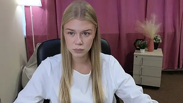 CarmeliaVito online show from 07-28-26, 04:53