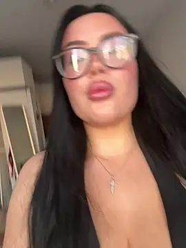 Snapshot of EvaFoxxy_ chatting on 08-02-26, 04:22 EvaFoxxy online show from 08-02-26, 04:22