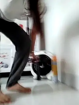 Snapshot of Jade_hi chatting on 07-24-26, 01:34 Jade hi online show from 07-24-26, 01:34