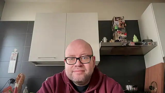 theitalianbear online show from 11-20-25, 01:23