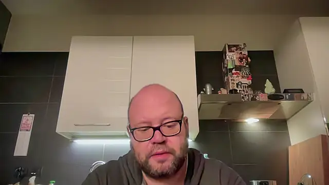 theitalianbear online show from 02-11-26, 05:57