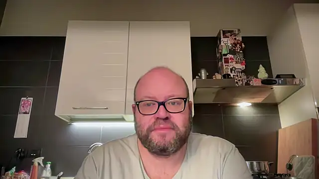 theitalianbear online show from 04-22-26, 03:13