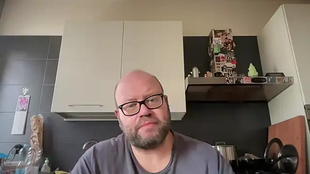 theitalianbear online show from 04-15-26, 01:04