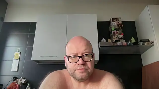 theitalianbear online show from 06-28-26, 04:19