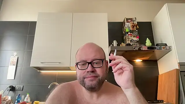 theitalianbear online show from 10-31-25, 08:33