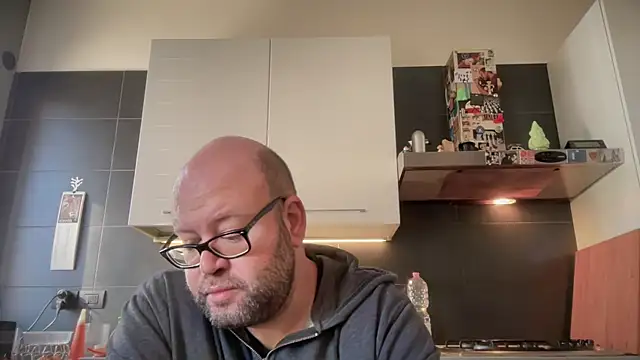 theitalianbear online show from 11-05-25, 08:39