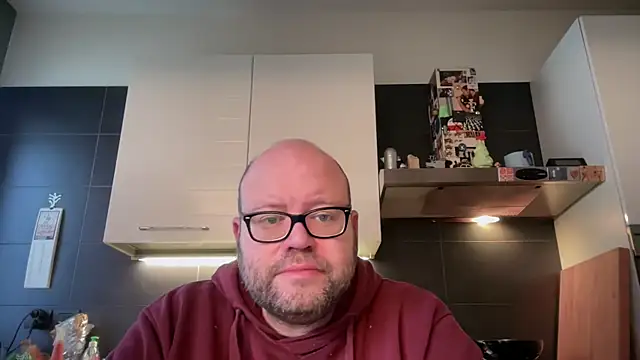 Snapshot of theitalianbear chatting on 02-20-25, 07:23 theitalianbear online show from 02-20-25, 07:23