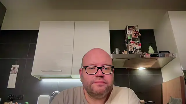 Snapshot of theitalianbear chatting on 10-02-25, 02:37 theitalianbear online show from 10-02-25, 02:37