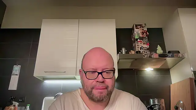 theitalianbear online show from 02-05-26, 05:47