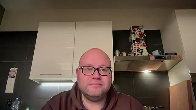 Snapshot of theitalianbear chatting on 03-19-25, 03:52 theitalianbear online show from 03-19-25, 03:52