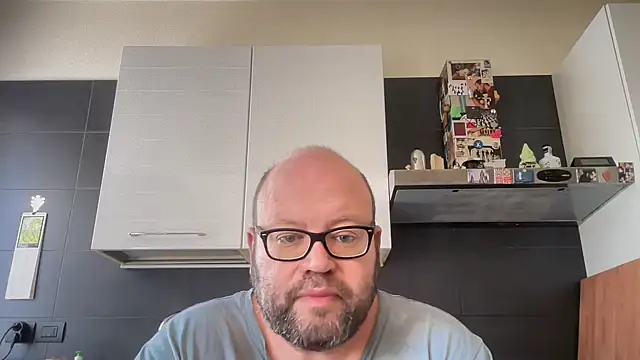 theitalianbear online show from 05-21-26, 07:39