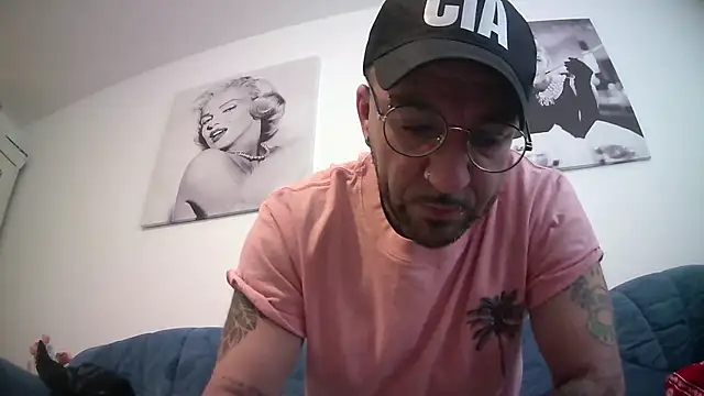 MagicStickBoy online show from 04-10-26, 10:44