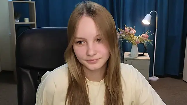 LeighStahl online show from 07-28-26, 03:47