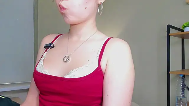Snapshot of Cuteshyboo chatting on 07-29-26, 04:28 Cuteshyboo online show from 07-29-26, 04:28