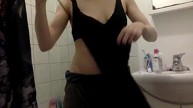 laetitia xo online show from 08-06-26, 12:27