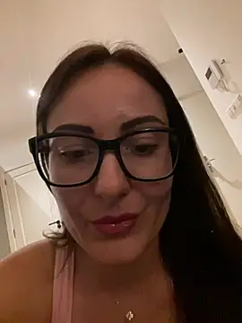 cutekittie123456 online show from 07-31-26, 10:29
