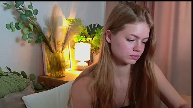 EmillyDiamond online show from 07-28-26, 07:05