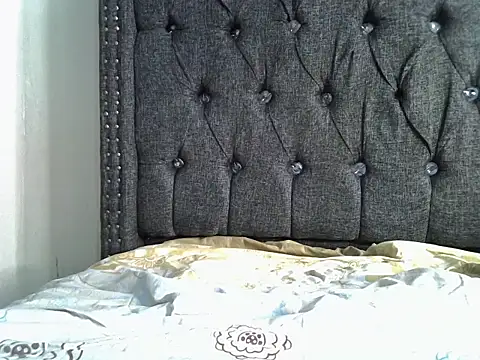 sexxyleslyy online show from 07-28-26, 08:52