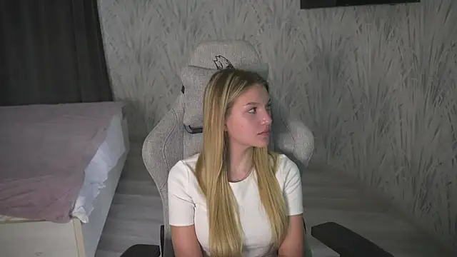 ReaganMolett online show from 07-31-26, 12:37