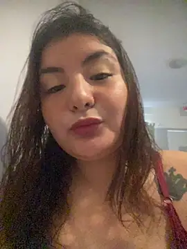 Snapshot of SofiaDinamita chatting on 08-04-26, 04:44 SofiaDinamita online show from 08-04-26, 04:44