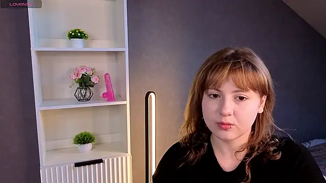 Yumi-Nevada online show from 08-04-26, 01:10