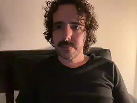 Snapshot of Lorenzvael chatting on 07-31-26, 08:17 Lorenzvael online show from 07-31-26, 08:17