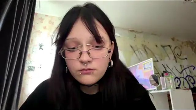 Snapshot of Kiraglo chatting on 08-01-26, 10:57 Kiraglo online show from 08-01-26, 10:57