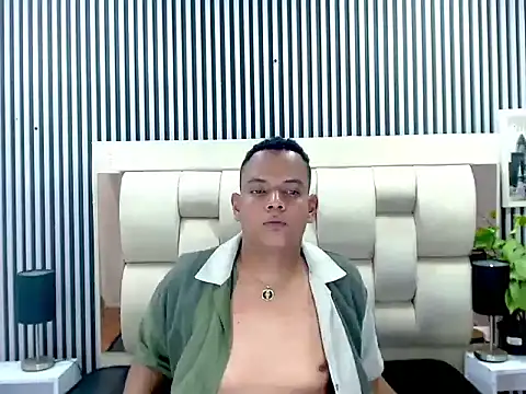 Snapshot of Papi_95 chatting on 08-01-26, 12:58 Papi 95 online show from 08-01-26, 12:58