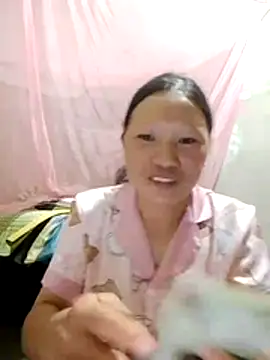 Snapshot of like2008 chatting on 08-06-26, 12:11 like2008 online show from 08-06-26, 12:11