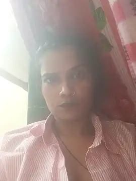 Snapshot of Kira105xxx chatting on 08-01-26, 11:58 Kira105xxx online show from 08-01-26, 11:58