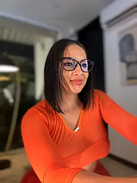 HannaBeckett online show from 10-17-25, 11:39