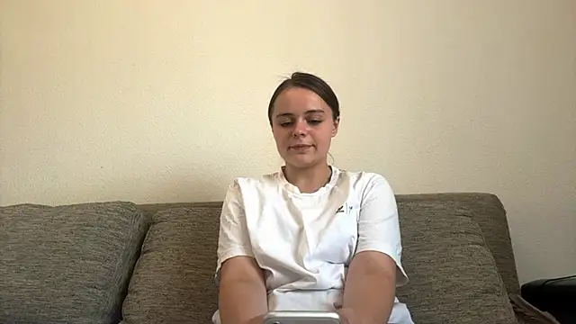Snapshot of LorileeKaliszewski chatting on 08-03-26, 07:49 LorileeKaliszewski online show from 08-03-26, 07:49