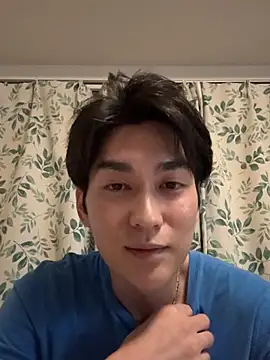 Snapshot of shun_japan chatting on 08-02-26, 12:14 shun japan online show from 08-02-26, 12:14