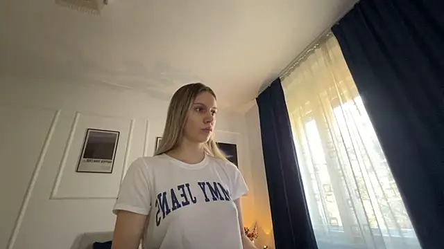 CherryRoseLove  online show from 08-04-26, 01:04