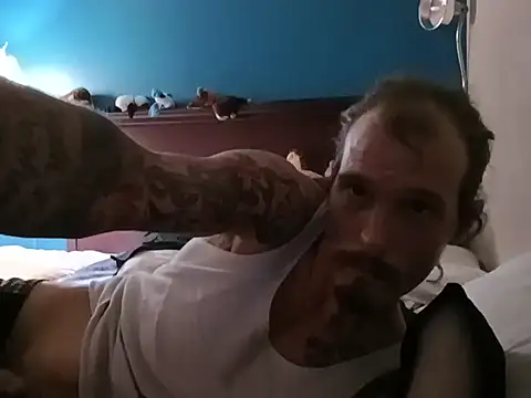Wildfreakxxwolf online show from 08-03-26, 12:19